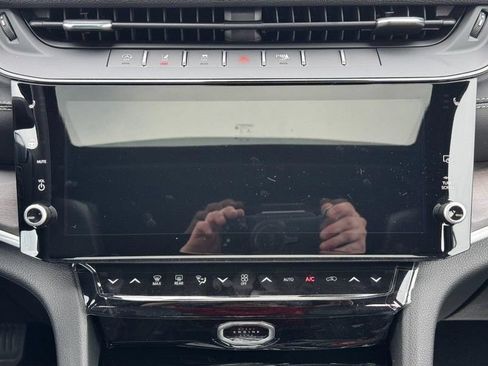 New 2026 Jeep Grand Cherokee L 4WD image 9