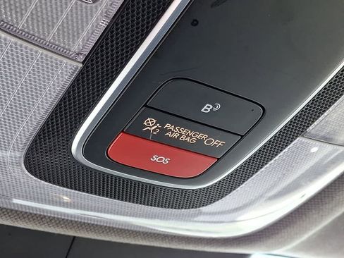 Used 2024 Hyundai Elantra SEL image 25