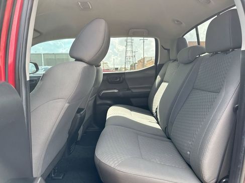 Used 2022 Toyota Tacoma SR5 w/ Technology Package image 29