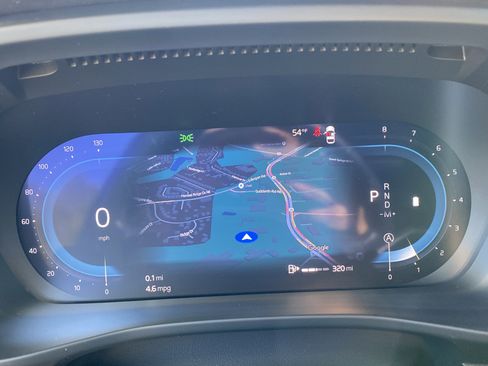 Used 2025 Volvo XC40 B5 Core image 89