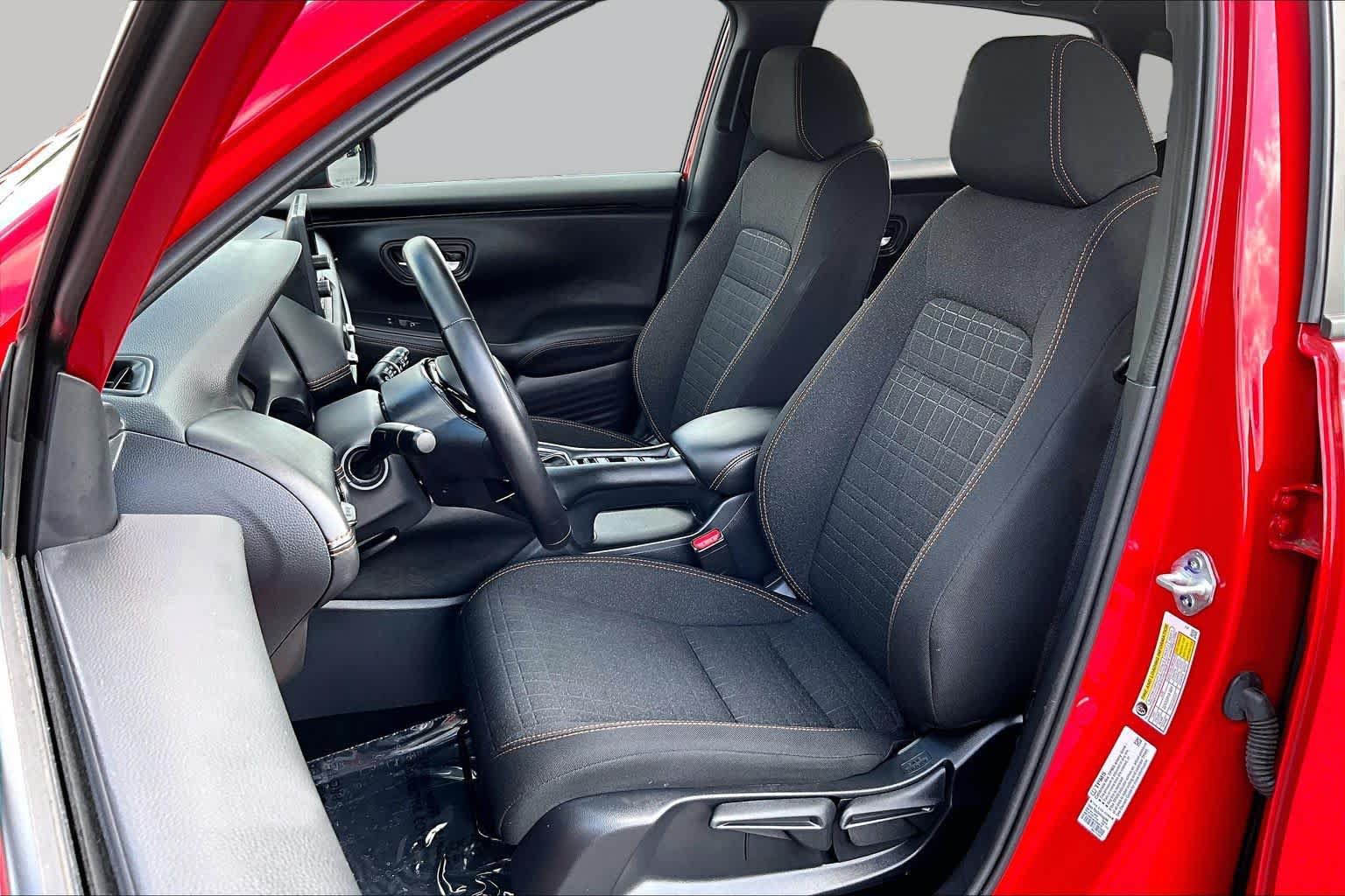 Used 2025 Honda HR-V Sport image 8