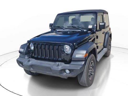 Used 2023 Jeep Wrangler Sport AWD/4WD image 3