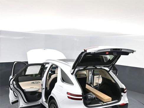 New 2026 Genesis GV70 2.5T Advanced image 15