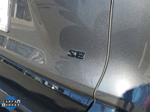 Used 2022 Toyota RAV4 SE image 7