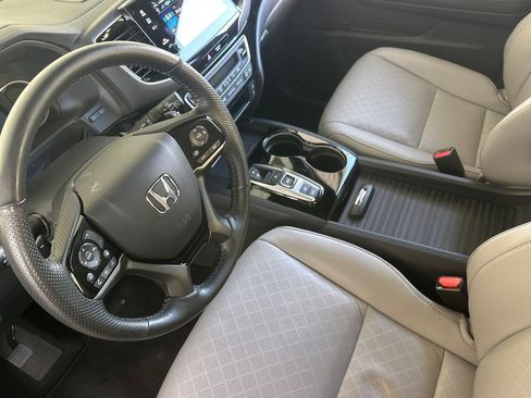 Used 2023 Honda Passport Elite image 4
