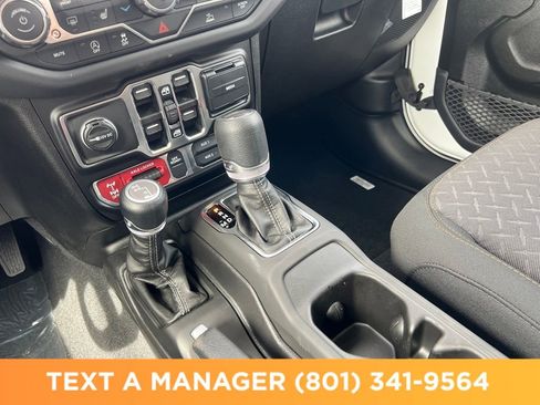 New 2026 Jeep Gladiator Mojave image 13