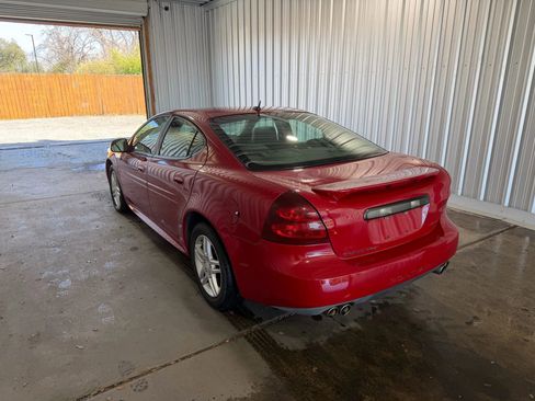 Used 2007 Pontiac Grand Prix GT w/ Sun And Sound Package image 2