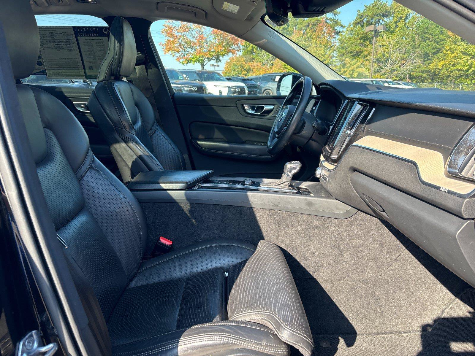 Used 2021 Volvo XC60 T5 Inscription AWD/4WD image 39