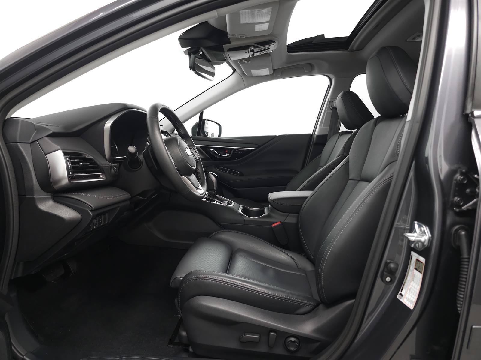 Used 2025 Subaru Outback Limited AWD/4WD image 4