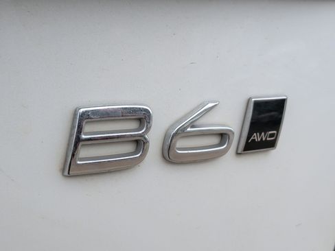 Used 2025 Volvo XC90 B6 Plus image 14