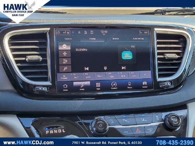 Used 2024 Chrysler Pacifica Touring-L FWD image 20