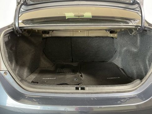 Used 2015 Toyota Corolla S image 26