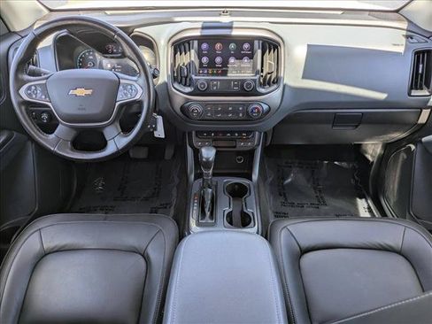 Used 2022 Chevrolet Colorado Z71 AWD/4WD image 16