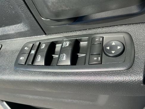 Used 2015 RAM 2500 Tradesman w/ Chrome Appearance Group AWD/4WD image 24