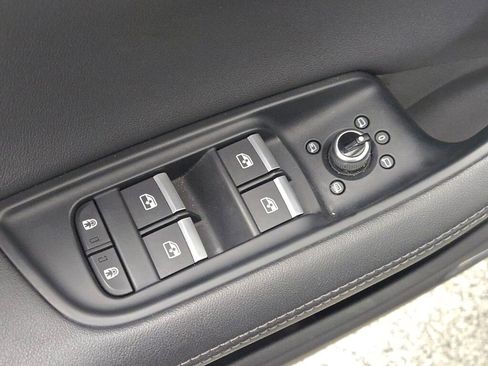 Used 2024 Audi Q7 3.0T Premium Plus image 25