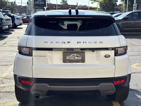 Used 2018 Land Rover Range Rover Evoque SE image 16