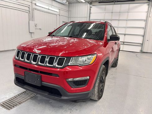 Used 2018 Jeep Compass Sport w/ Cold Weather Group FWD image 17