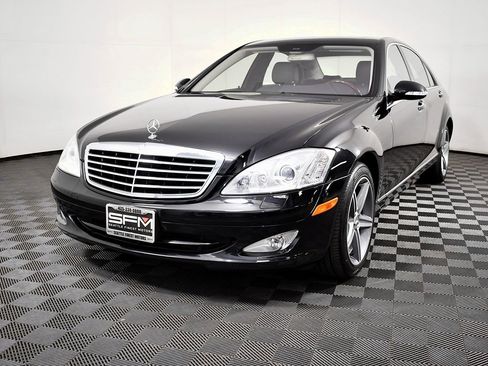 Used 2007 Mercedes-Benz S 550 Sedan image 3