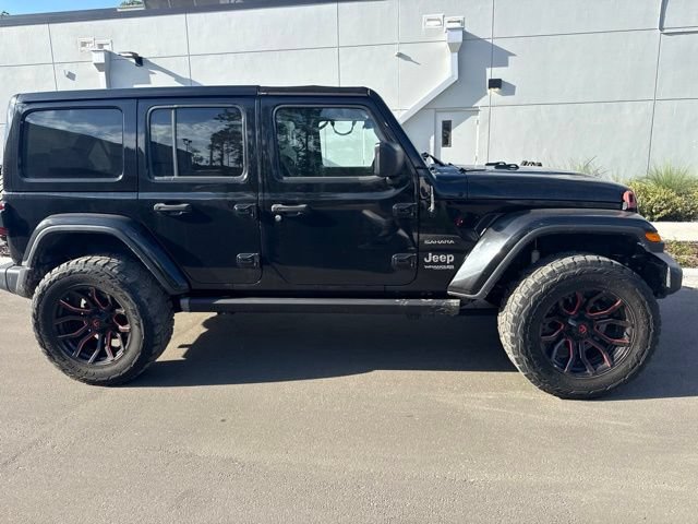 Used 2019 Jeep Wrangler Unlimited Sahara w/ Uconnect 4C Nav & Sound Group AWD/4WD image 2