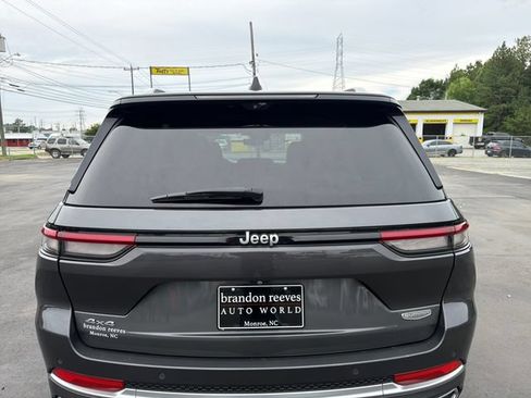 Used 2022 Jeep Grand Cherokee Summit AWD/4WD image 29