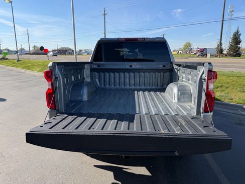 Used 2023 Chevrolet Silverado 1500 Custom image 5