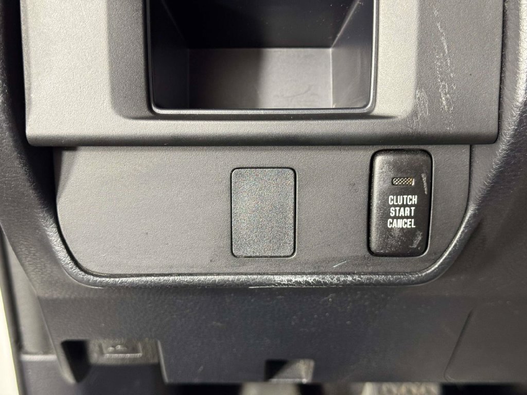 Used 2017 Toyota Tacoma SR w/ SR Convenience Package AWD/4WD image 18