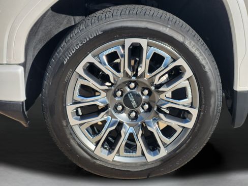 Used 2024 GMC Sierra 1500 Denali Ultimate AWD/4WD image 31