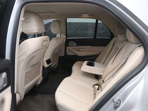 Used 2020 Mercedes-Benz GLE 350 4MATIC w/ Premium Package image 16