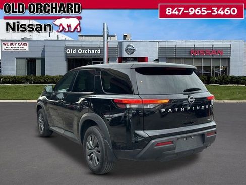Used 2024 Nissan Pathfinder S AWD/4WD image 8