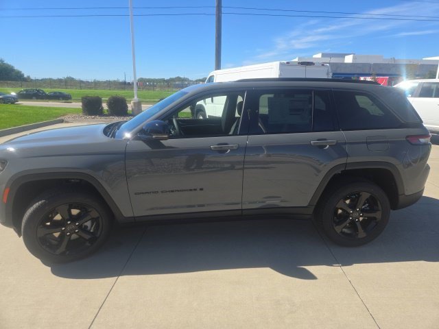 New 2027 Jeep Grand Cherokee Limited AWD/4WD image 5