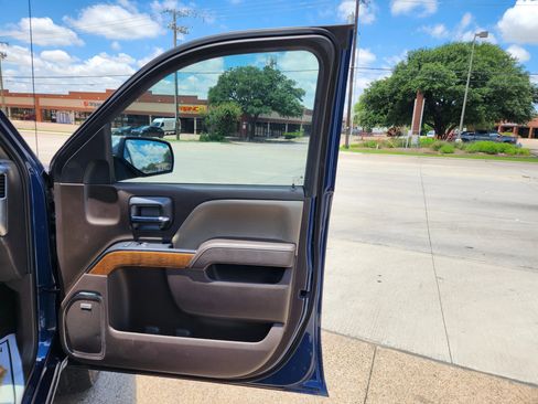 Used 2017 Chevrolet Silverado 1500 LTZ w/ Sport Package RWD image 15