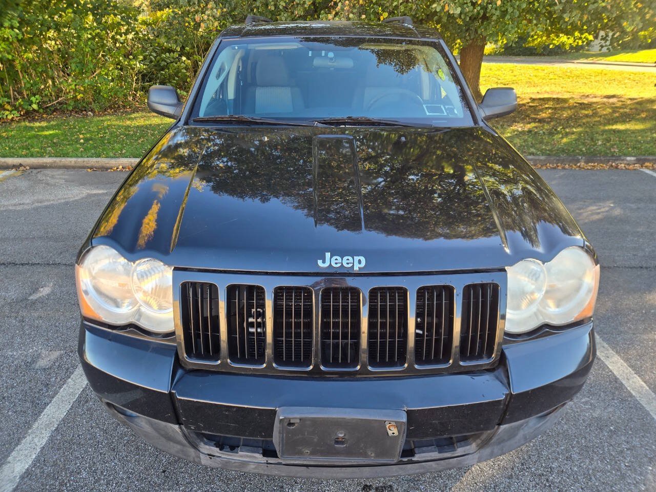 Used 2010 Jeep Grand Cherokee Laredo AWD/4WD image 16