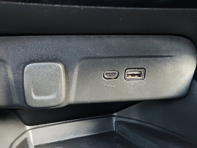 Used 2024 Chevrolet Trax ACTIV w/ Sunroof Package FWD image 19