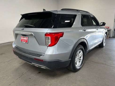 Used 2023 Ford Explorer XLT w/ Equipment Group 202A AWD/4WD image 3