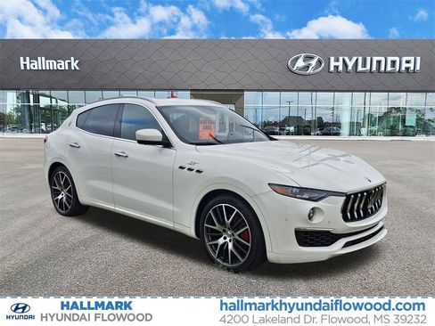 Used 2022 Maserati Levante GT image 1