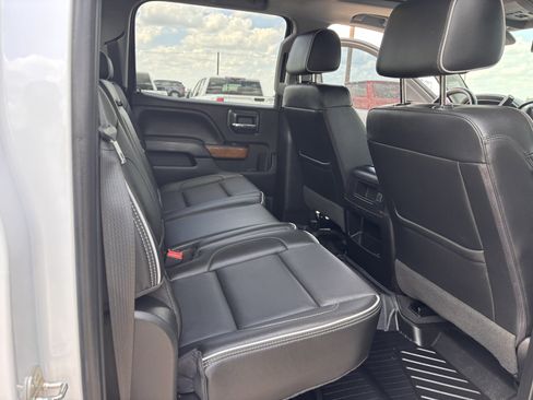 Used 2019 Chevrolet Silverado 2500 High Country w/ Duramax Plus Package AWD/4WD image 18