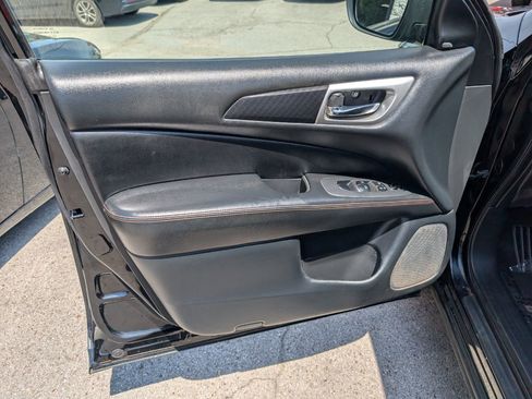 Used 2020 Nissan Pathfinder SV w/ Rock Creek Edition FWD image 11