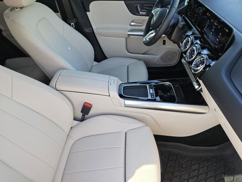 Used 2026 Mercedes-Benz GLA 250 4MATIC image 14