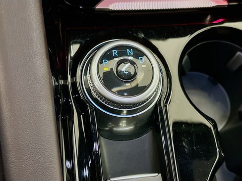 Used 2025 Ford Explorer Platinum w/ LUX Leather Package image 25