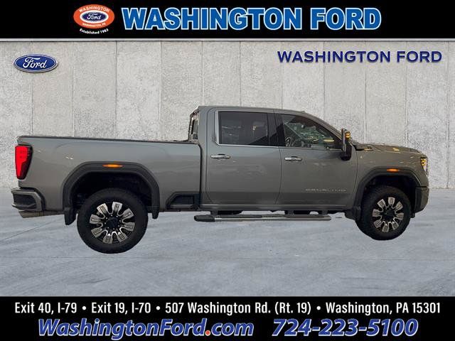 Used 2025 GMC Sierra 2500 Denali w/ Denali Reserve Package AWD/4WD image 4