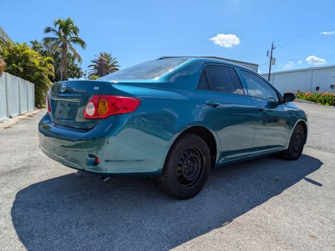 Used 2010 Toyota Corolla LE FWD image 7