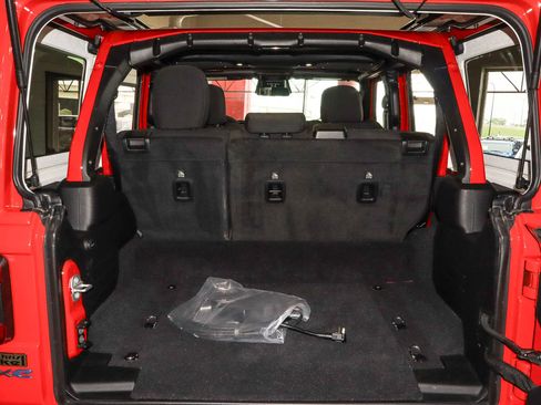 Used 2025 Jeep Wrangler Unlimited Rubicon 4xe w/ Safety Group image 9