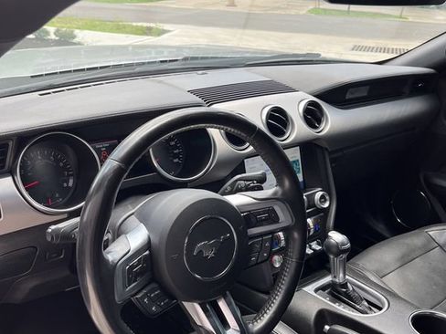 Used 2022 Ford Mustang GT Premium RWD image 12