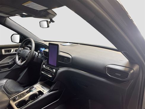 Used 2024 Ford Explorer ST w/ Equipment Group 401A image 31