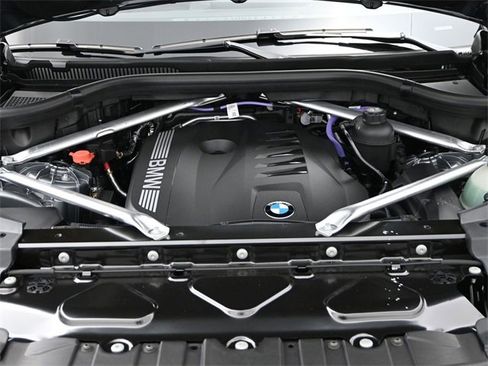 New 2026 BMW X5 xDrive40i w/ Climate Comfort Package image 15