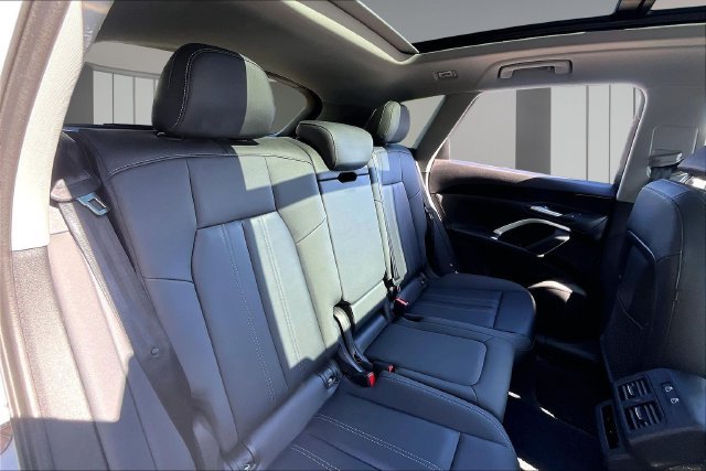 Used 2025 Audi Q5 Premium w/ Convenience Package AWD/4WD image 25