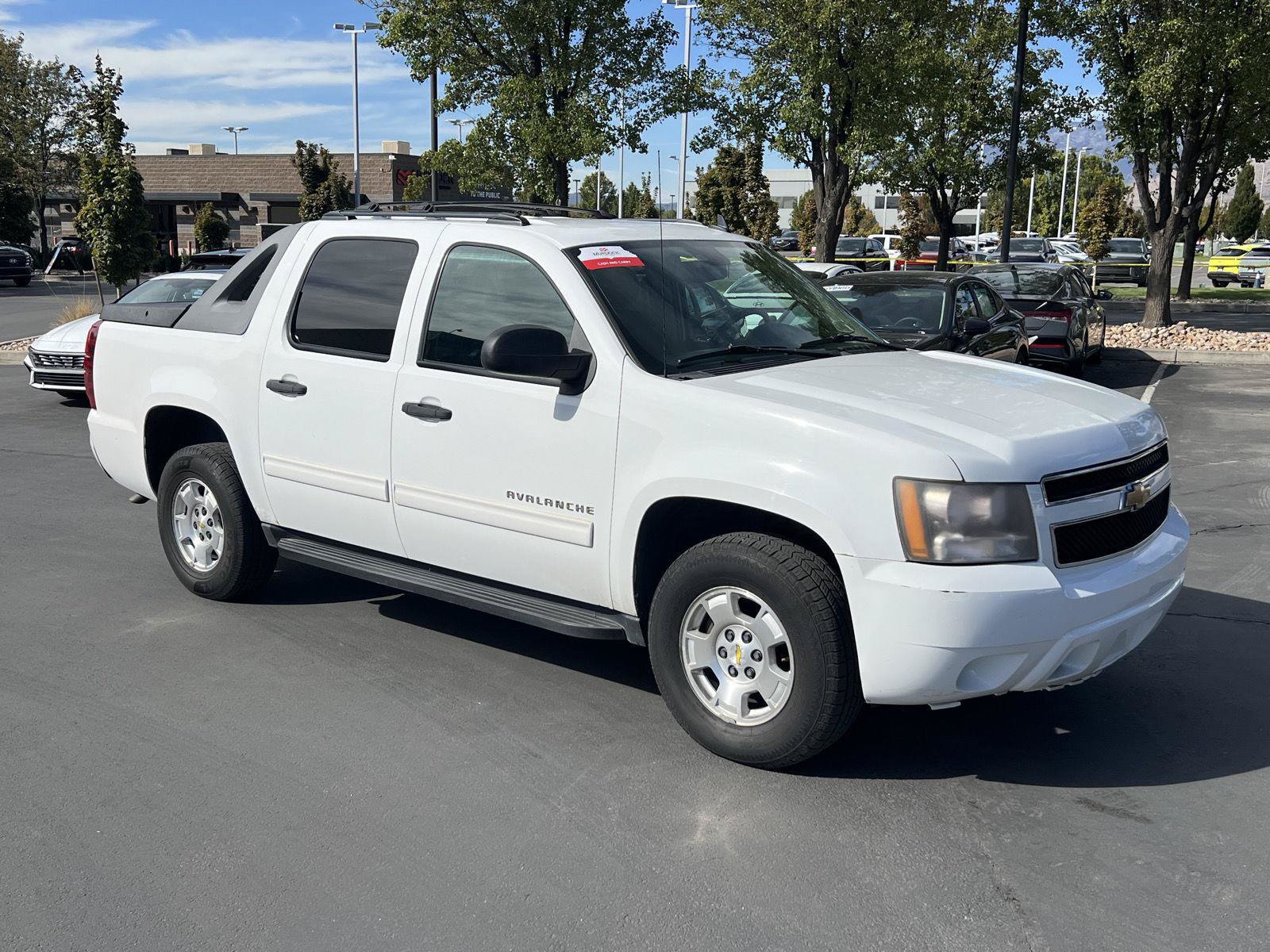 Used 2011 Chevrolet Avalanche LS AWD/4WD image 11