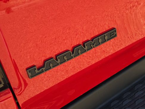 Used 2023 RAM 1500 Laramie AWD/4WD image 12