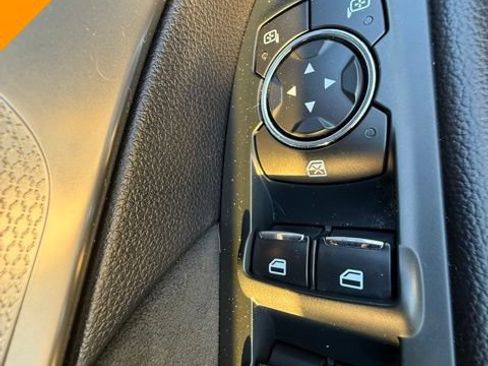 Used 2018 Ford Explorer XLT w/ Equipment Group 202A AWD/4WD image 14