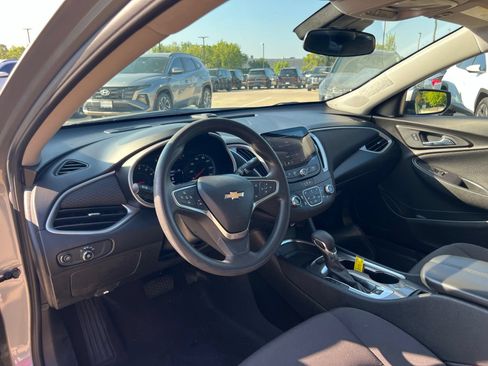 Used 2023 Chevrolet Malibu LT FWD image 20